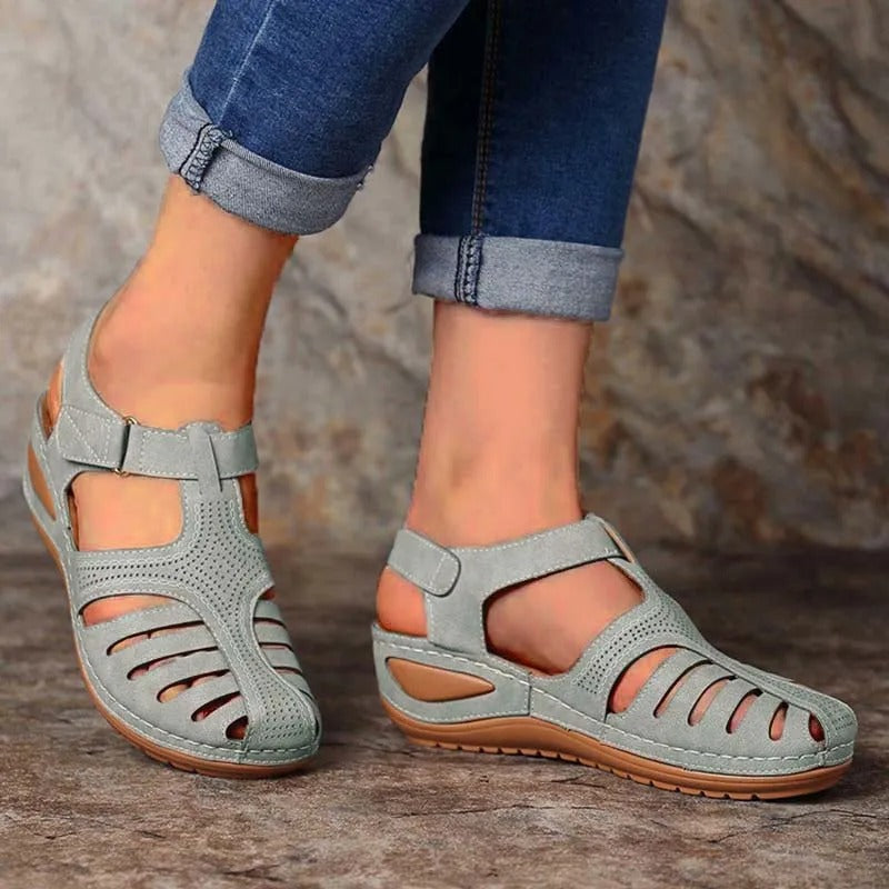 Marissa – Stilfulde Kilesandaler med Ankelrem