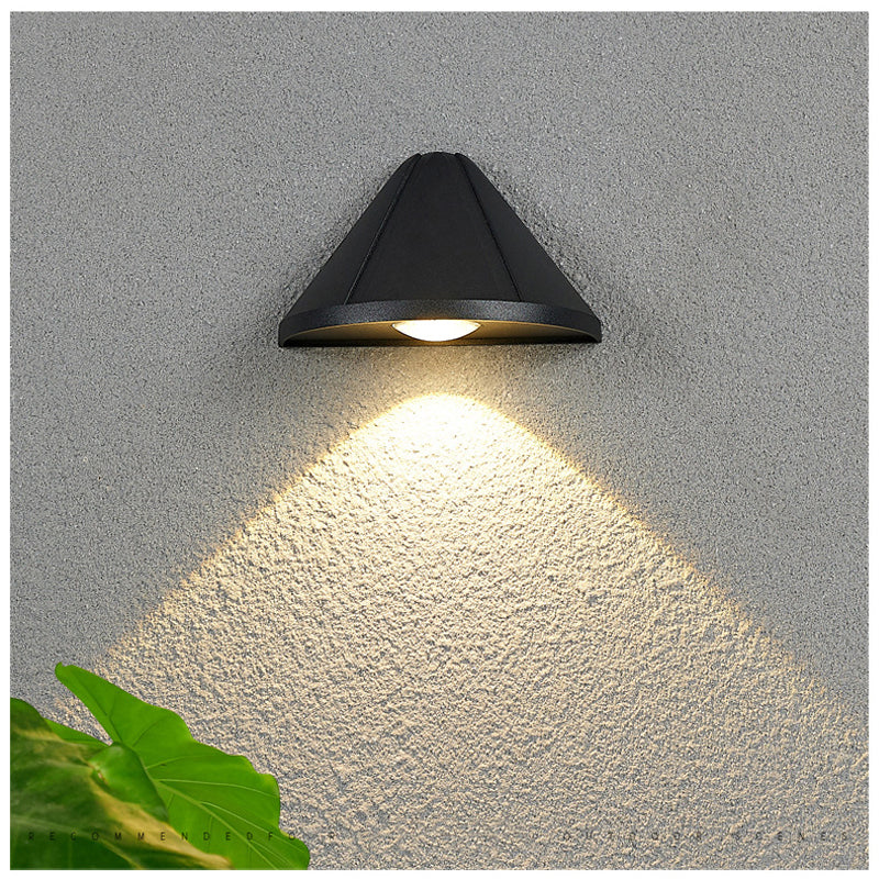 StylishGlow - Elegant LED-væglampe