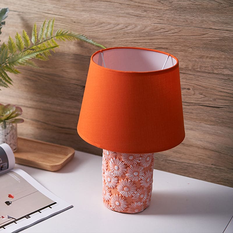 SolisBloom – Unik Bordlampe med Solsikkebase