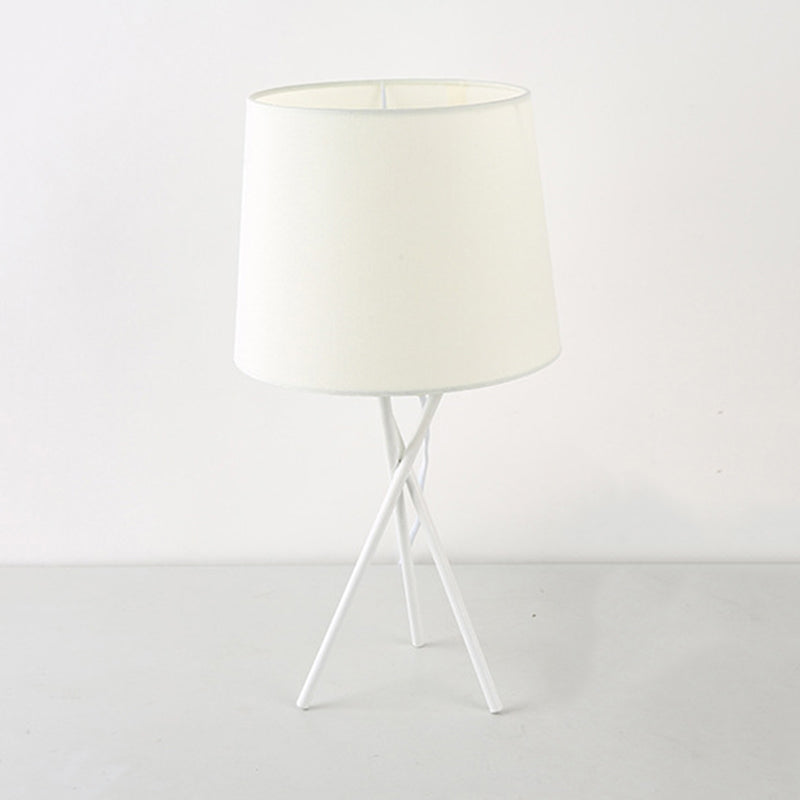 Glow – Moderne Rustik Lampe med Konisk Design