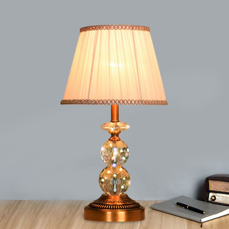 LumiCrystal – Elegant Bordlampe med Facetslebne Krystalkugler