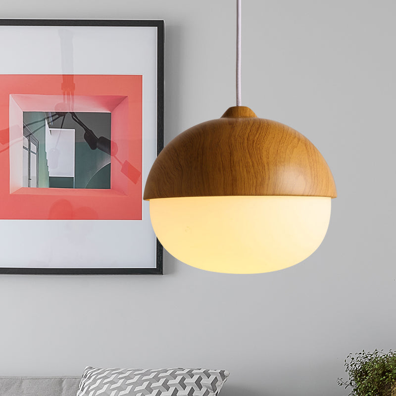 LumiNut - Moderne nøddeformet pendel med glas- og træelementer