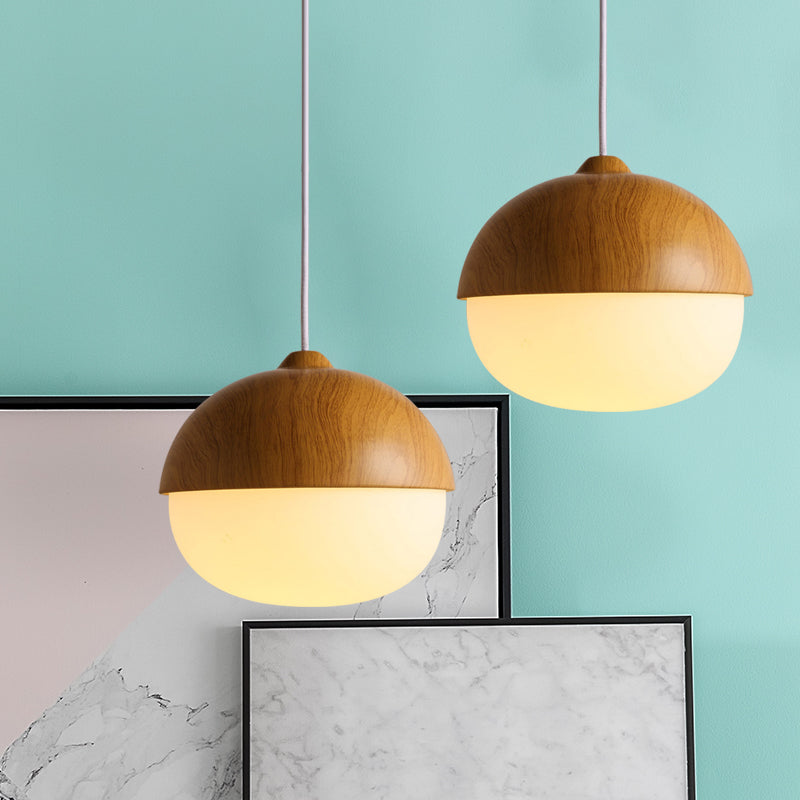 LumiNut - Moderne nøddeformet pendel med glas- og træelementer