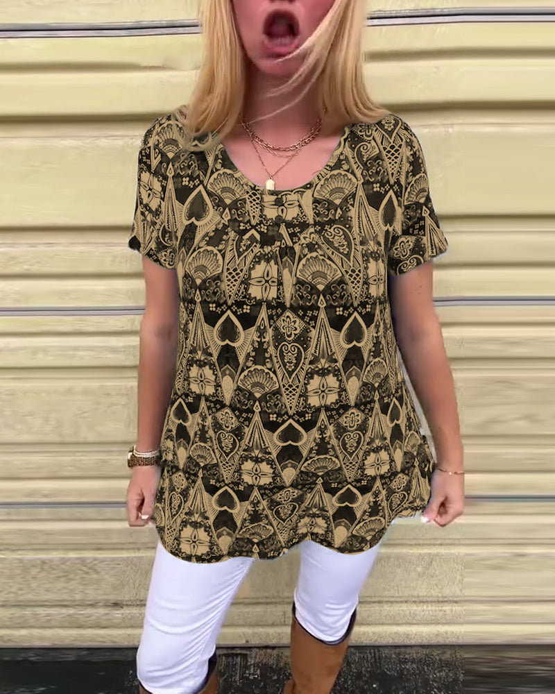Nova – Retro Sommer T-Shirt med Tidløst Design
