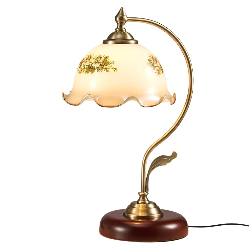 BlossomGlow – Elegant Bordlampe med Vintage Udtryk