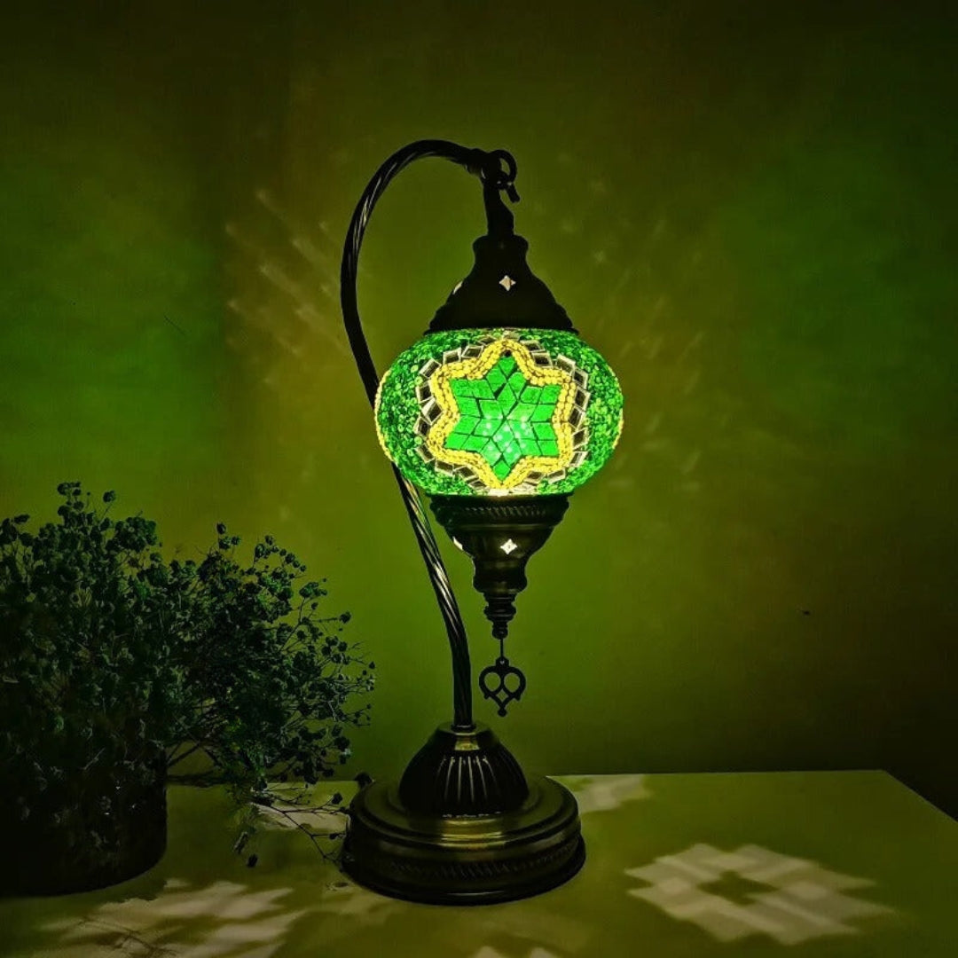VibrantStyle - farverig glasmosaiklampe