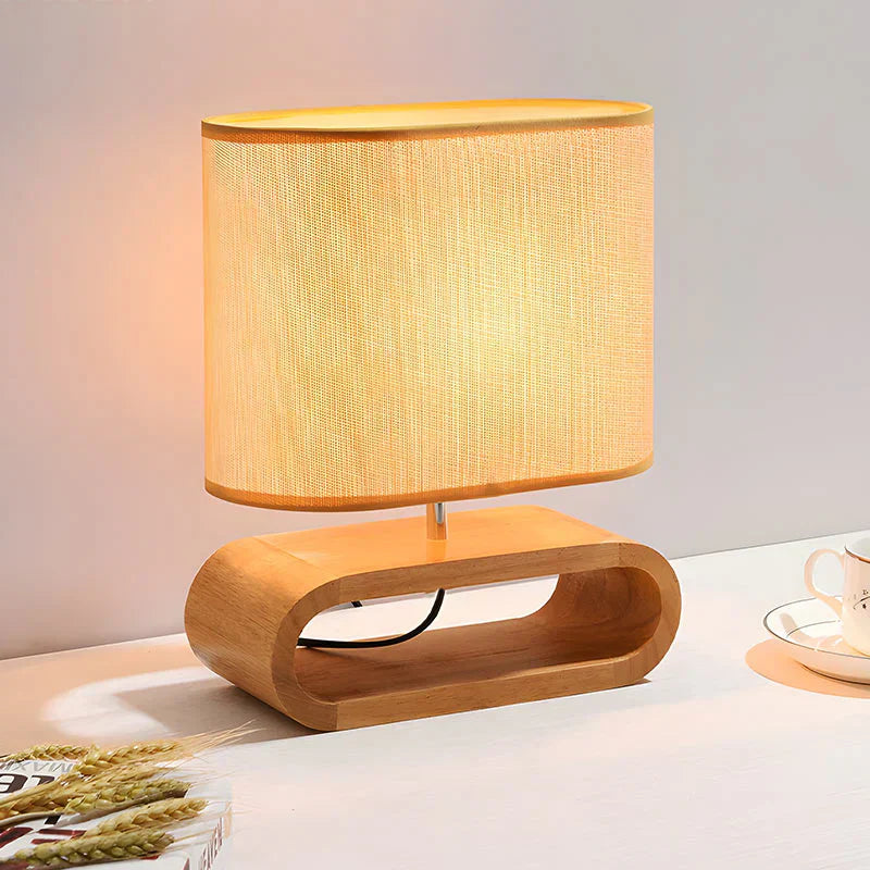 LumiWood – Moderne bordlampe med unik træfod