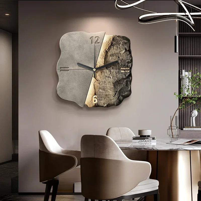LuxClock- Elegant vægur med relief