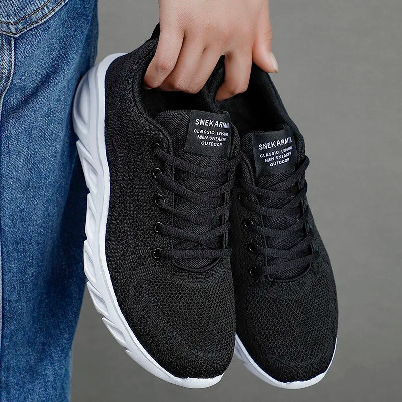 Arnold - Letvægts Sneakers til Mænd med Åndbar Strik og Kraftig Sål