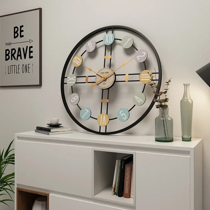 VintageTime Elegant Vægur – Klassisk Design med Lydløs Mekanisme