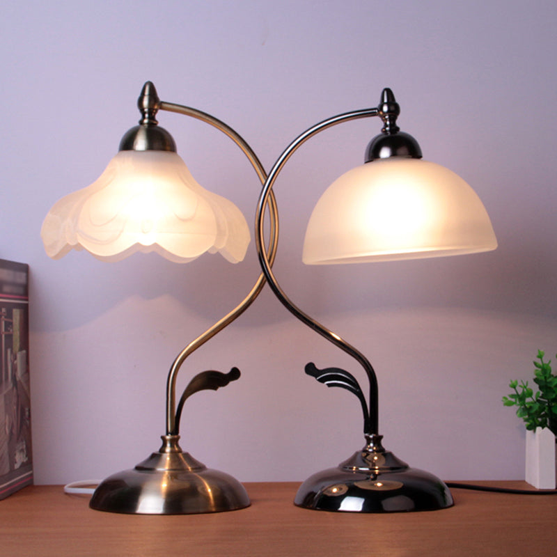 Lunara – Bærbar Bordlampe med Vintage Charme