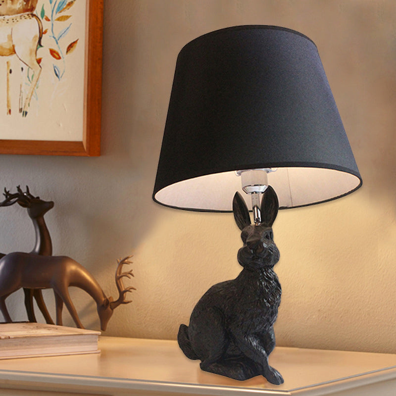 Nella – Dekorativ Skrivebordslampe med Aftagelig Skærm i Bunny-Design