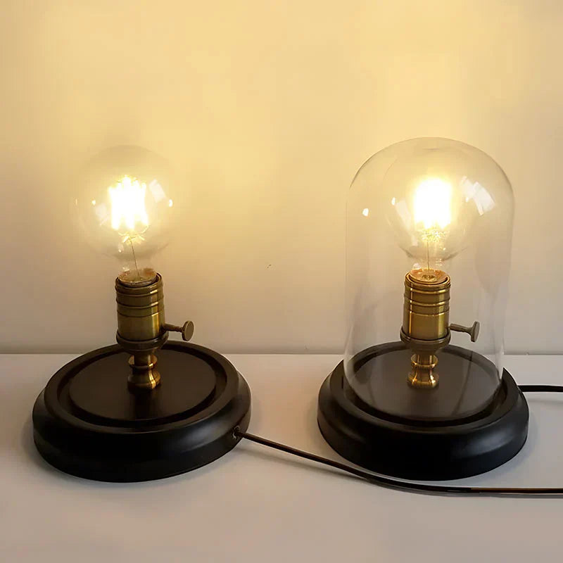 NovaEdison – Vintageinspireret Lampe med Klassisk Edisonpære-Æstetik