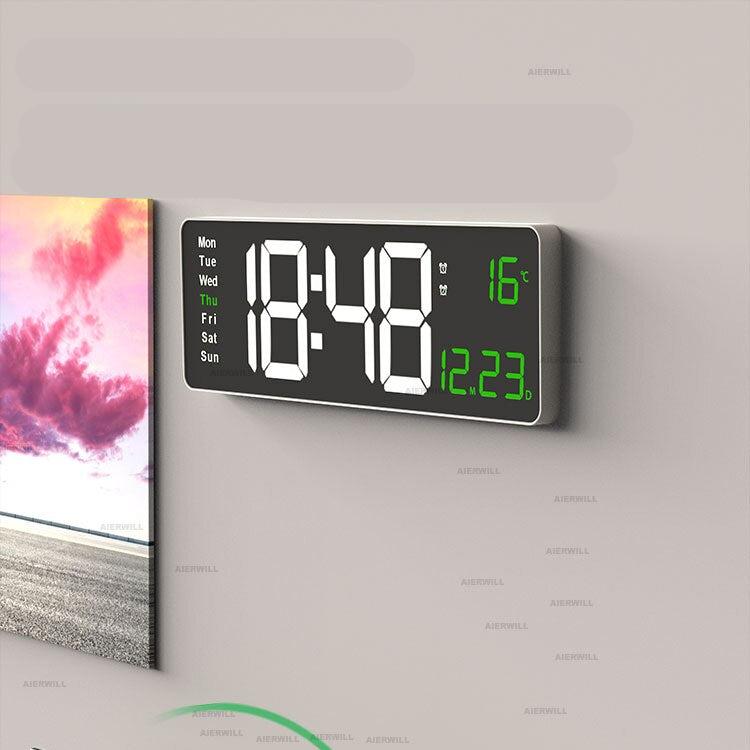 LumiTime Elegant Digitalt Ur – Moderne Design & Oplyst Skærm