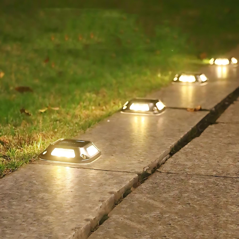GlowPath – Farverige solcelledrevne LED-vejlys