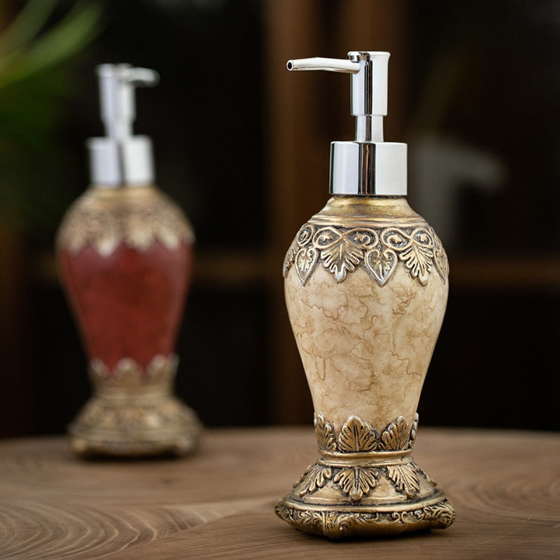 Astrid – Elegant Sæbedispenser med Tidløst Design