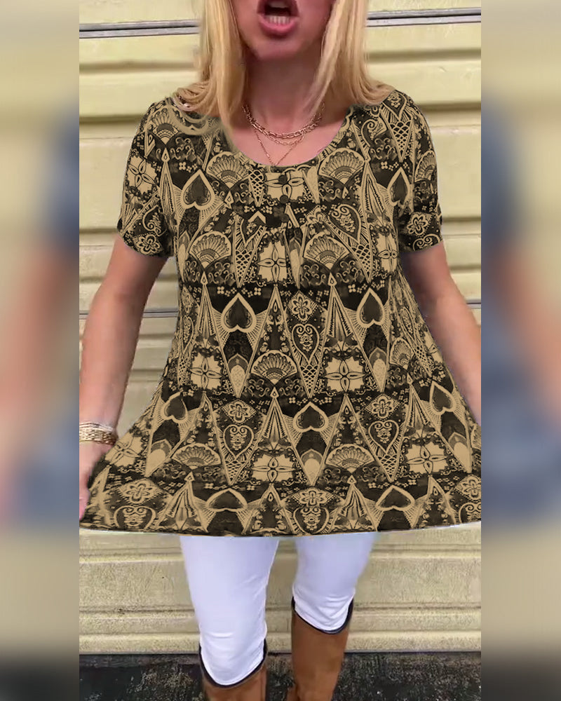 Nova – Retro Sommer T-Shirt med Tidløst Design