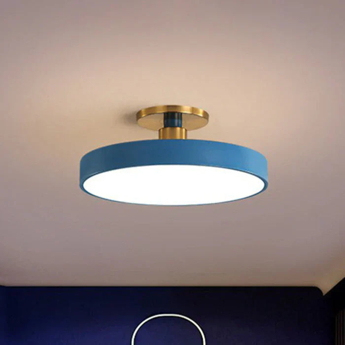 ArcticGlow – Ren nordisk loftslampe