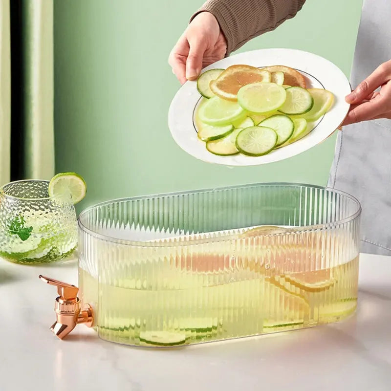 AquaJug - slank drikkevaredispenser