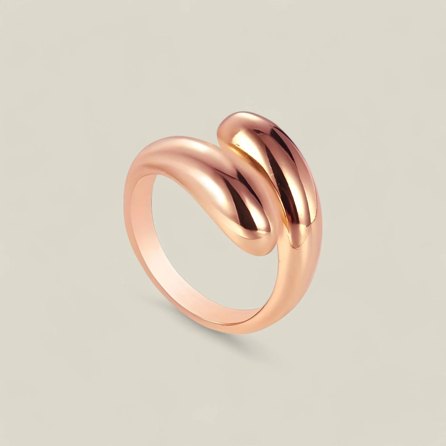Emma Timeless Ring - holdbart håndværk med minimalistisk elegance