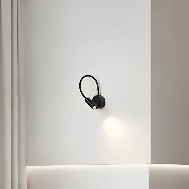 LumaFlex – LED-natbordslampe med Fleksibel Svanehals og 360° Rotation