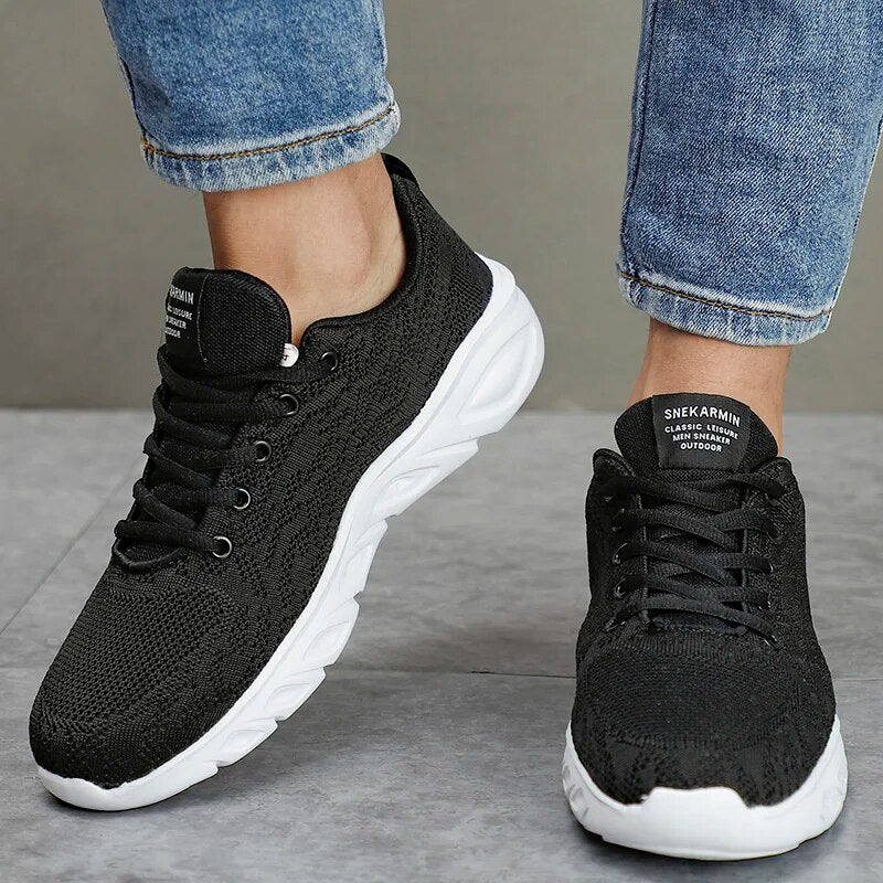 Arnold - Letvægts Sneakers til Mænd med Åndbar Strik og Kraftig Sål