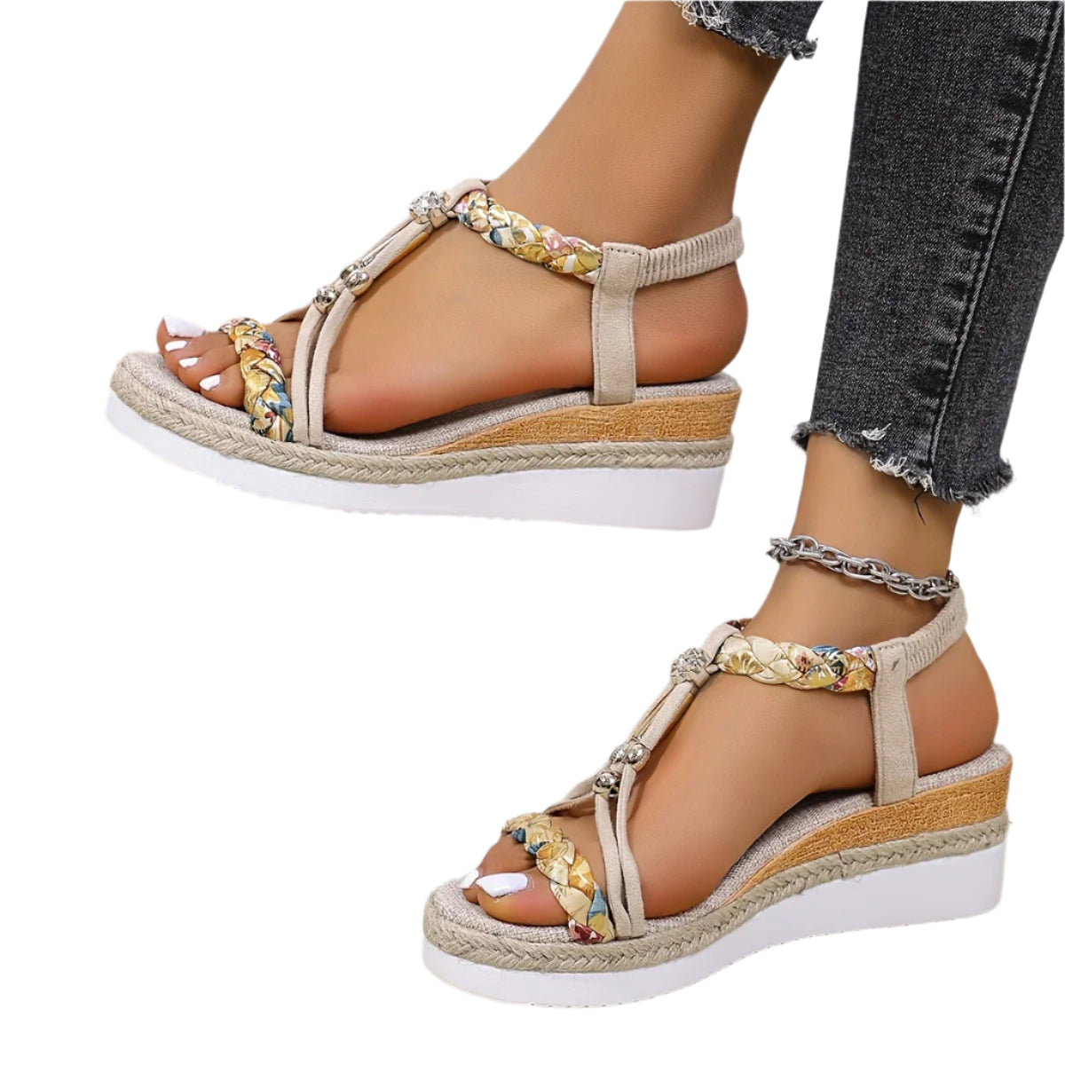 Karen - Elegante sommersandaler med kilehæl og flettet snøredetaljer