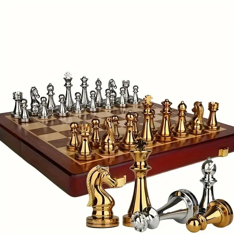 Regal Chess Set – Eksklusivt Sammenklappeligt Skaksæt i Træ med Metalbrikker