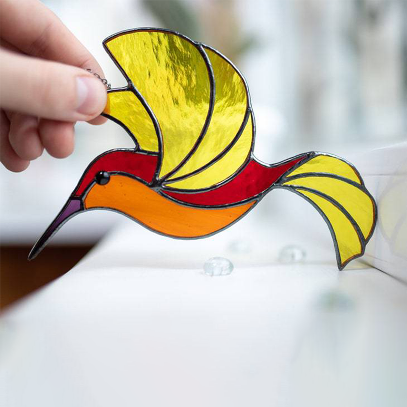 HummiGlow Kunstnerisk Suncatcher – Magiske Lysrefleksioner med Kolibridesign