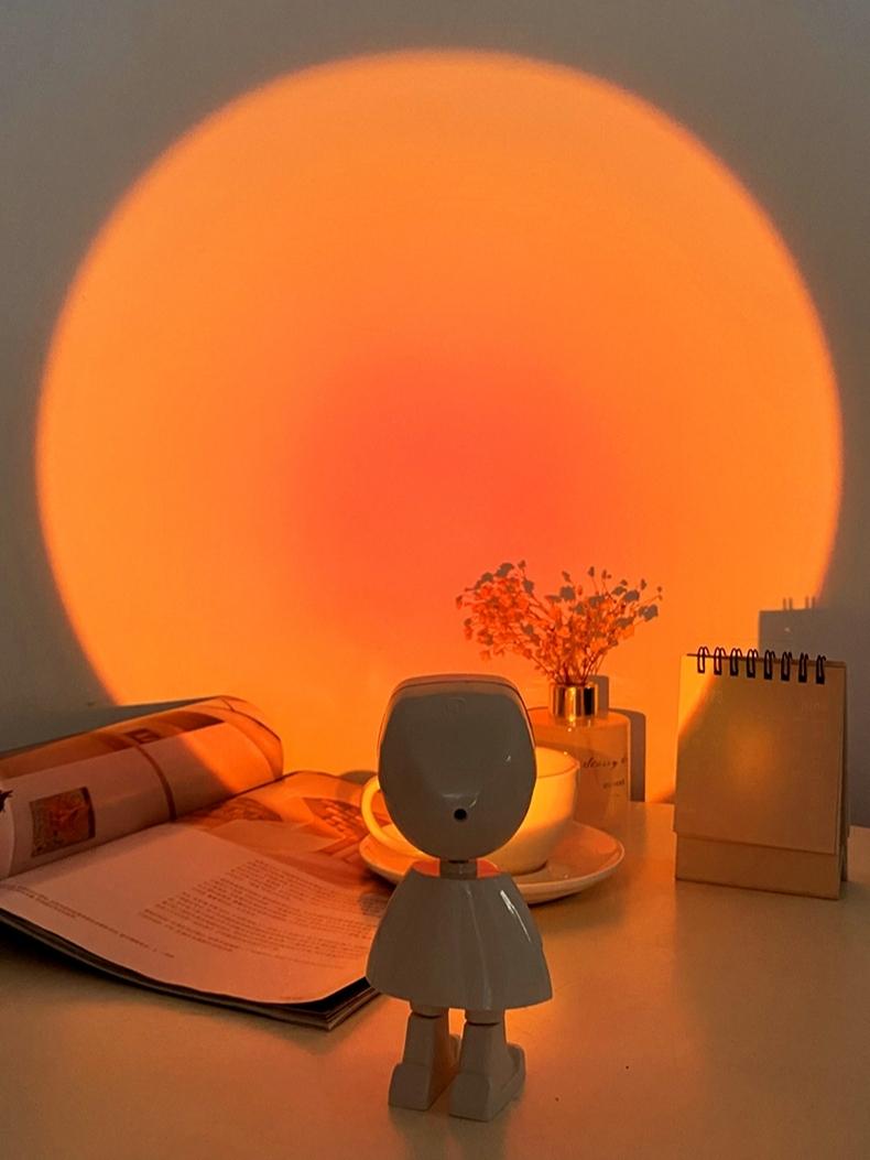 CosmoGlow Astronaut LED Bordlampe – Skab en Magisk Kosmisk Stemning