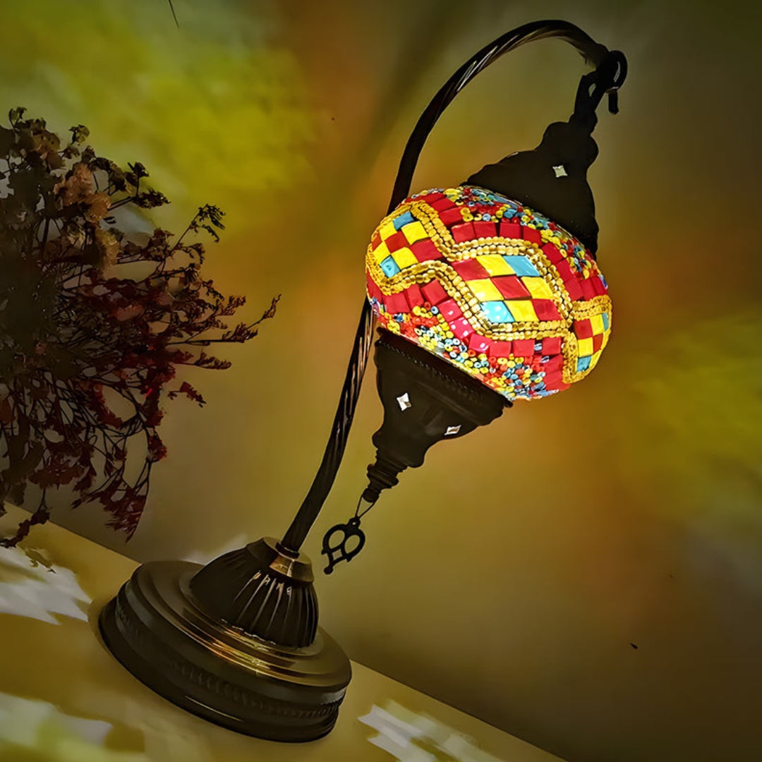 VibrantStyle - farverig glasmosaiklampe