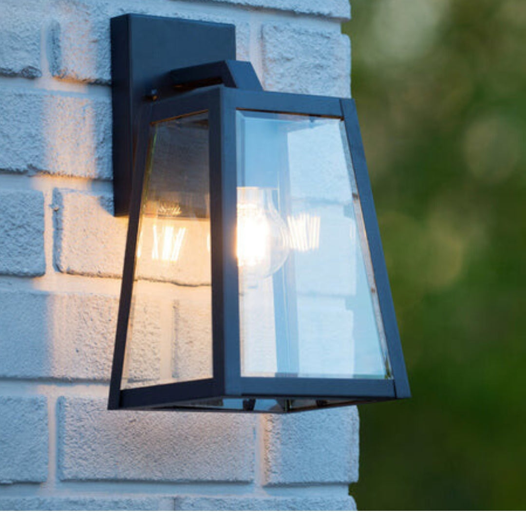 NovaGlow moderne udendørslampe til elegante rum