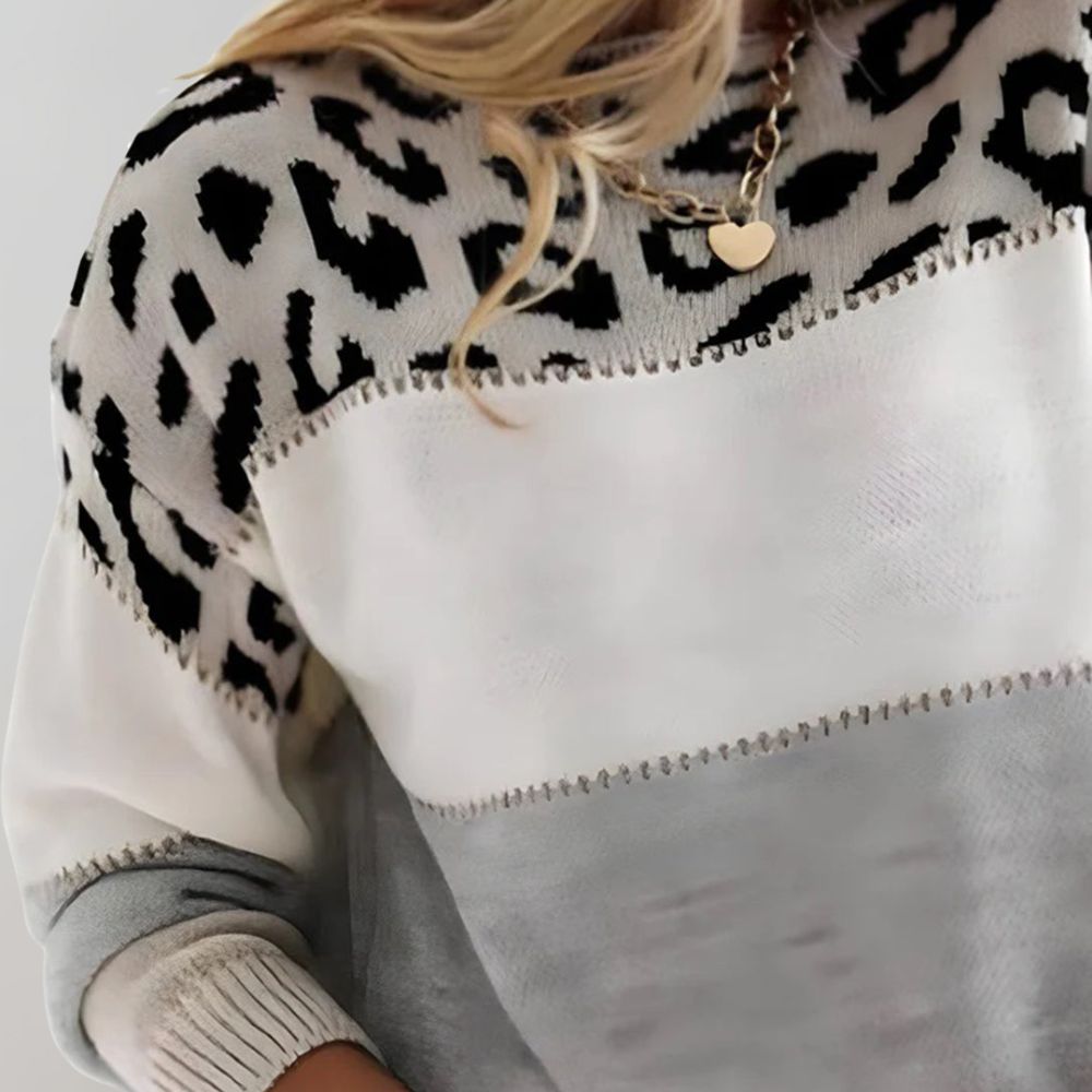 Liva Elegant Leopardprint Striktrøje – Stil og Komfort i Ét