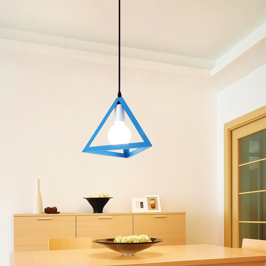 Lumo – Geometrisk Trekantet Loftslampe i Moderne Design