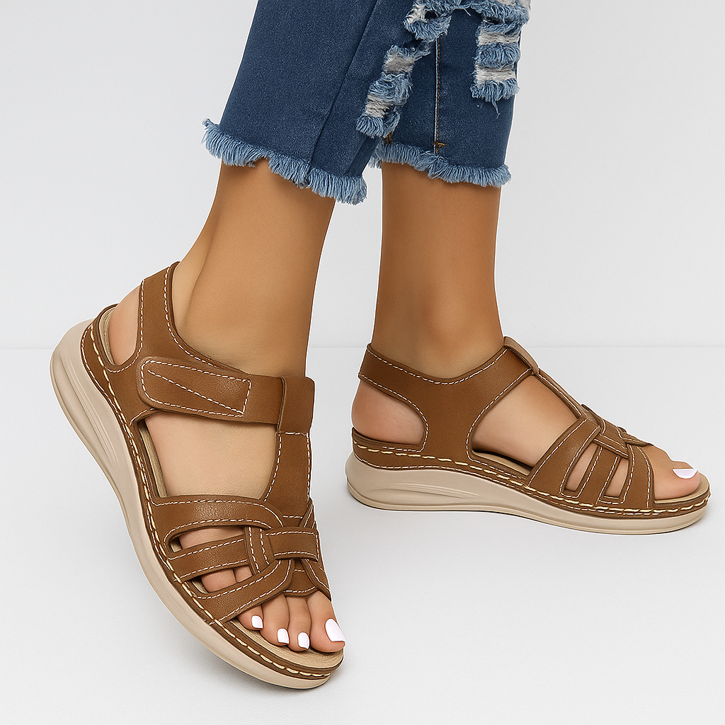 Carmela – Komfortable Flatform Sandaler med Remme og Spænde