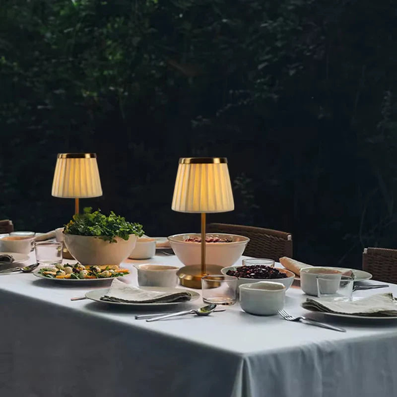 LumeSoft - Elegant bordlampe med blød glød