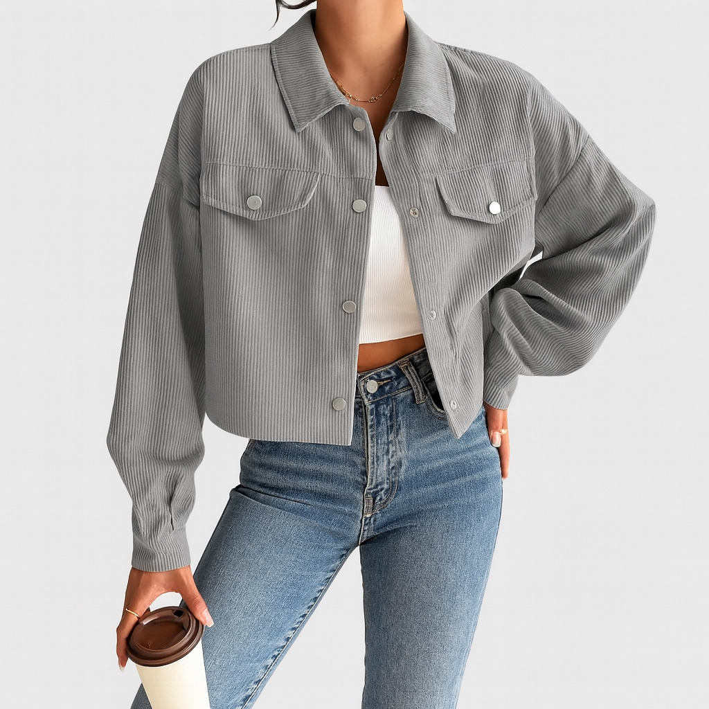 Emilia Langærmet Fløjlsjakke med Knapper og Lommer – Tidløs & Stilfuld