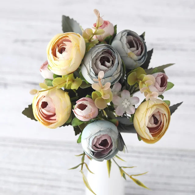 BloomLuxe – Elegant kunstig Ranunculus-blomsterindretning
