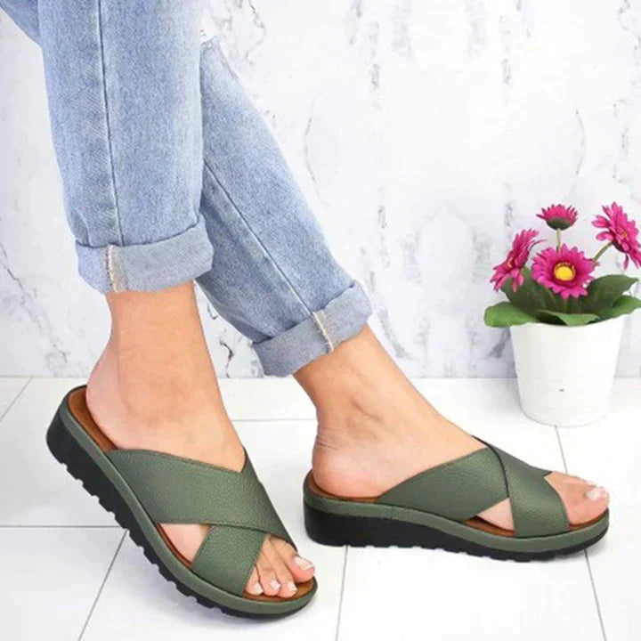 Tarah - Slanke sandaler med krydsende rem