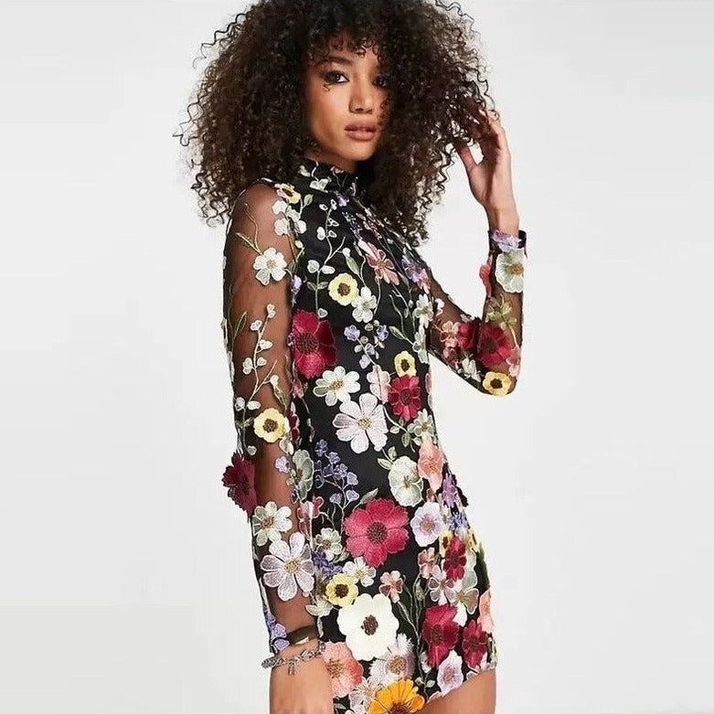Florenda - Broderet blomstret gennemsigtig minikjole