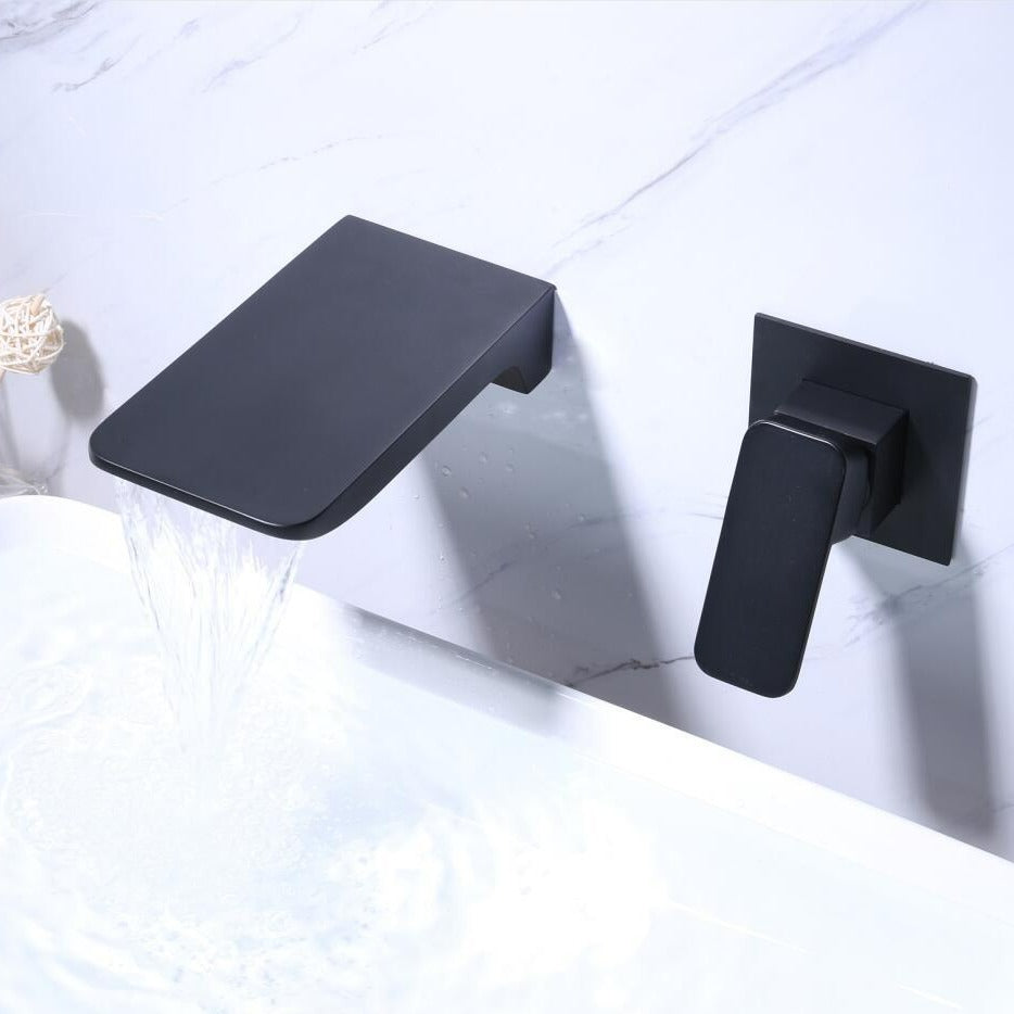 AquaFlow Moderne Vægmonteret Vandhane – Stilrent Design & Praktisk Funktionalitet