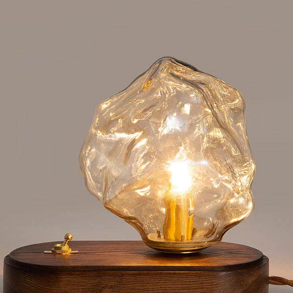CrystalGlow - kunstnerisk bordlampe i glas