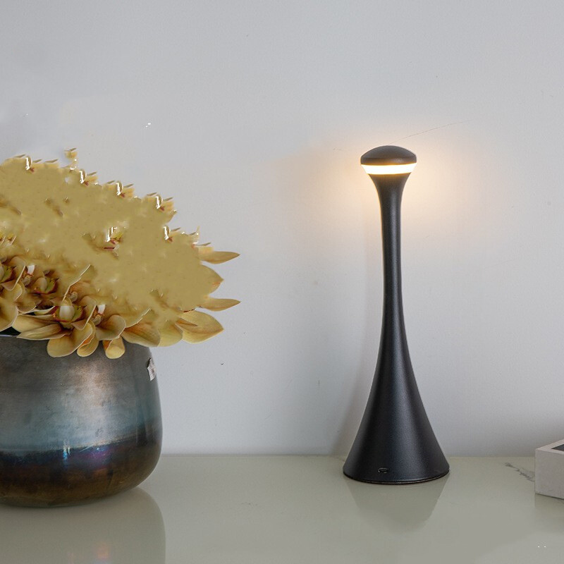 EvoLuxe Trådløs Bordlampe – Stilfuld Belysning med Touch-Dæmpning