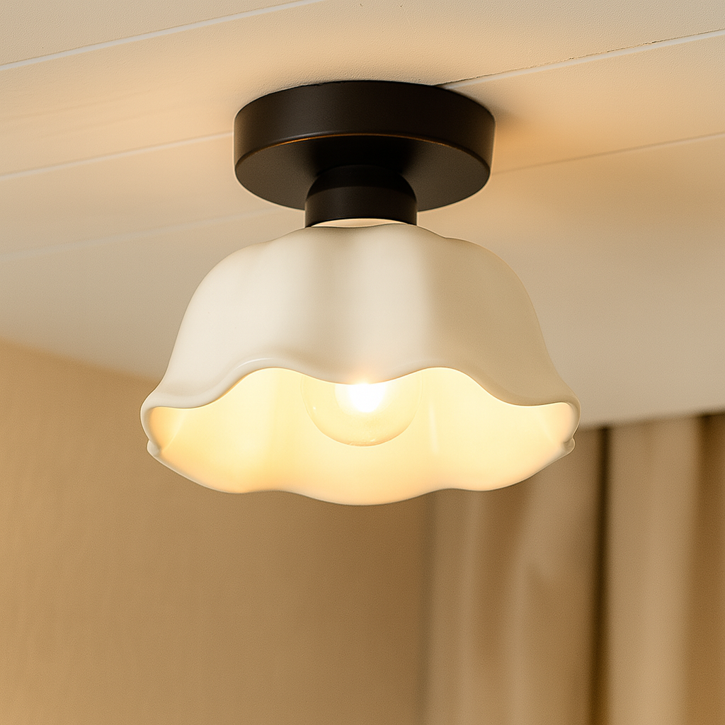 Lumora | Moderne loftlampe med halvskruet montering