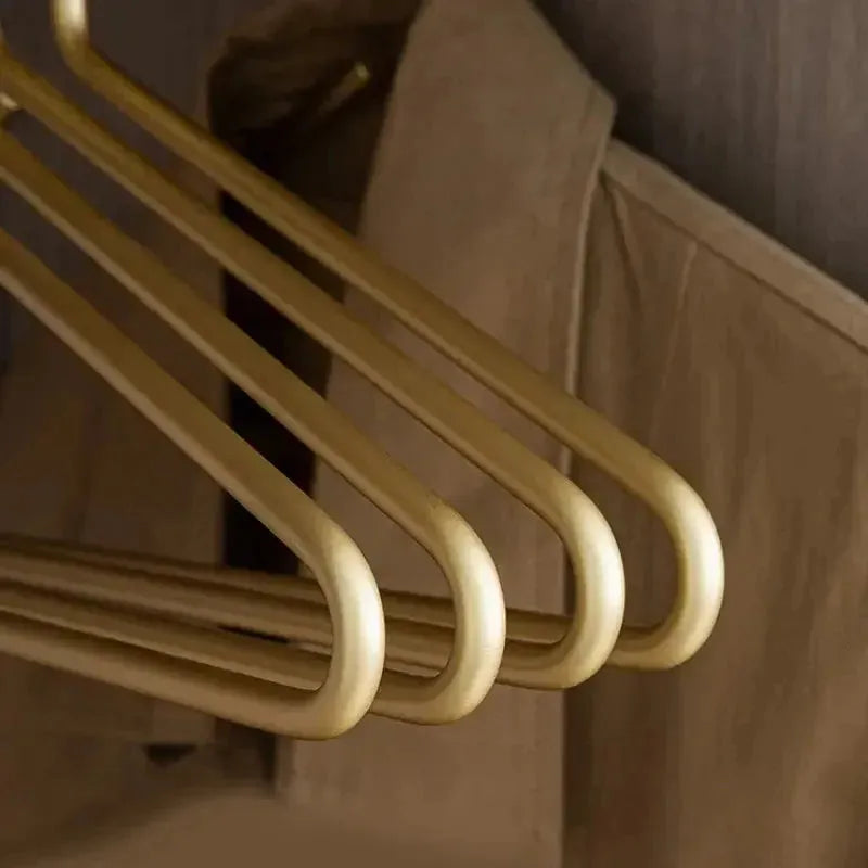 HangerSet - slanke moderne metalbøjler (4+1 stykker)