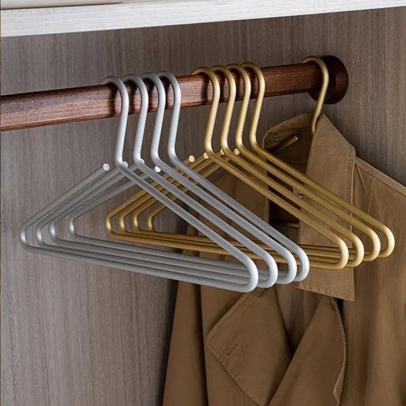 HangerSet - slanke moderne metalbøjler (4+1 stykker)