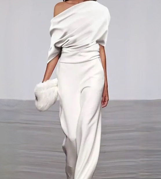 Carine stilfuld og elegant jumpsuit