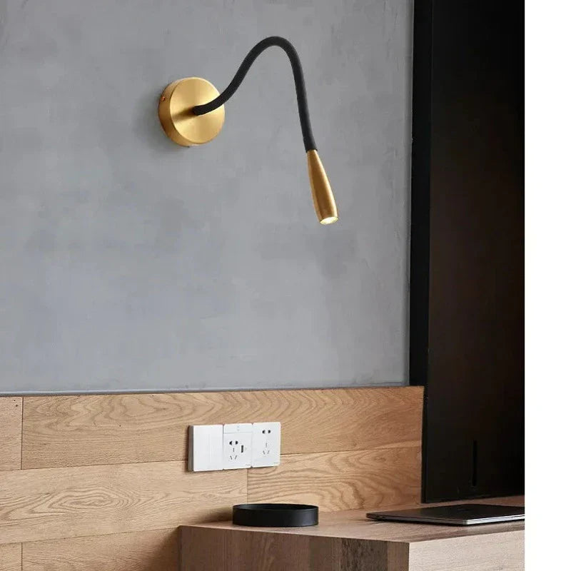 LumaFlex – Moderne justerbar LED-læselampe