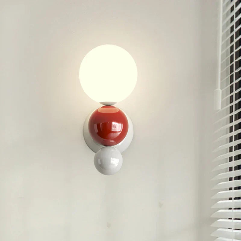 BubbleGlow – Moderne sfærisk væglampe
