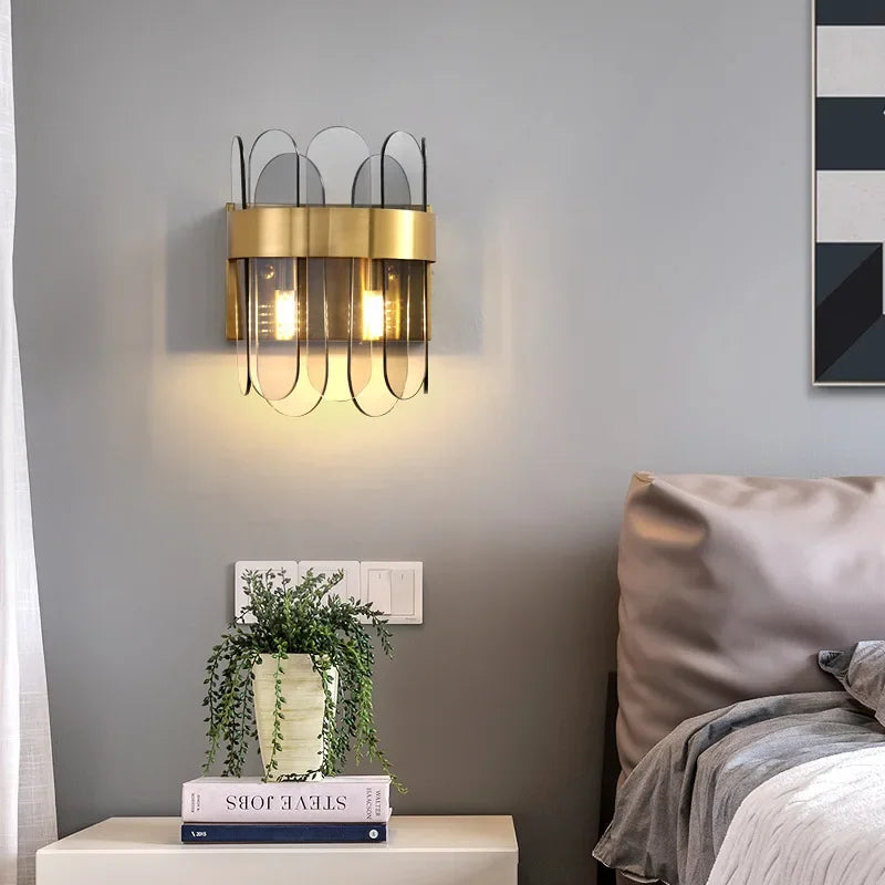 CrystalGlow Elegant Krystal Væglampe – Tidløs Glans og Eksklusiv Belysning